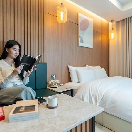 Jecheon Hound Hotel Chechon Bagian luar foto