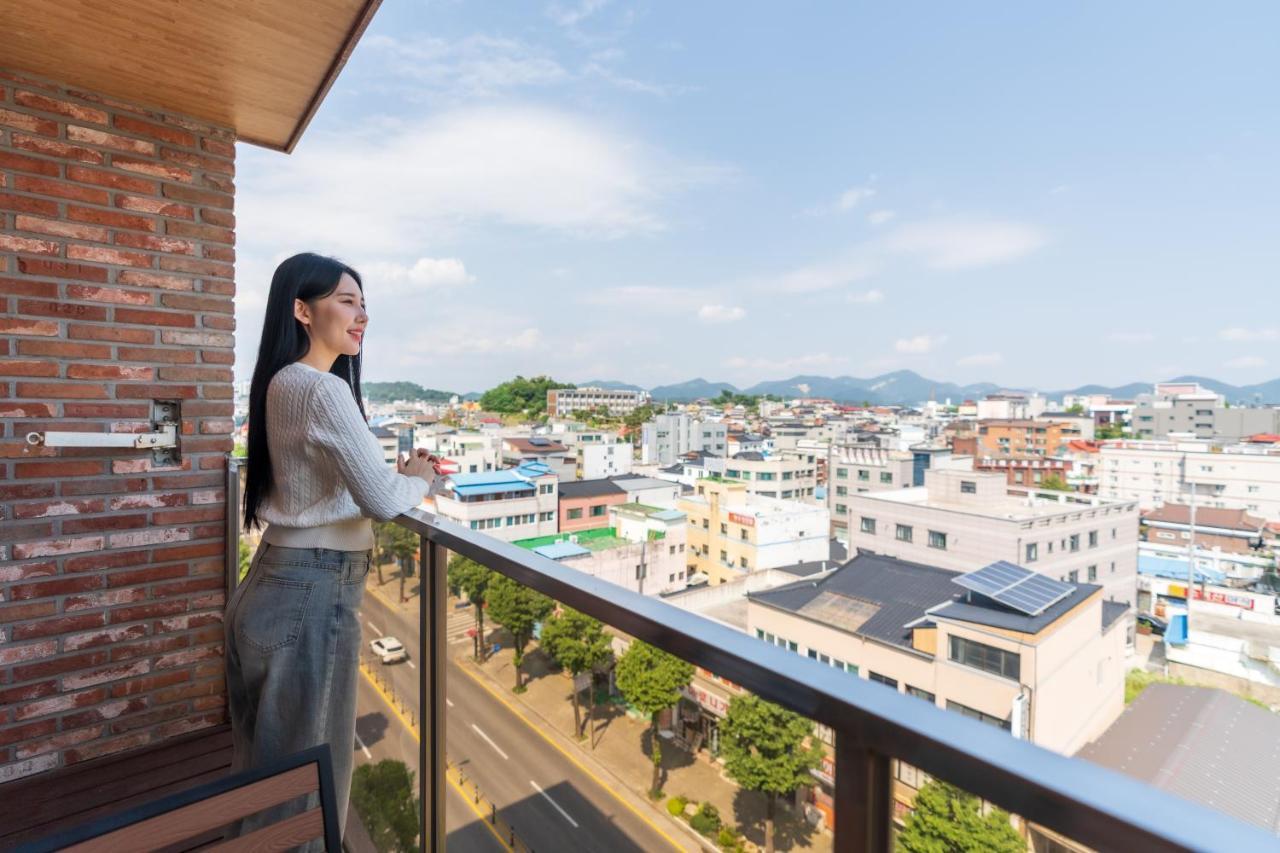 Jecheon Hound Hotel Chechon Bagian luar foto